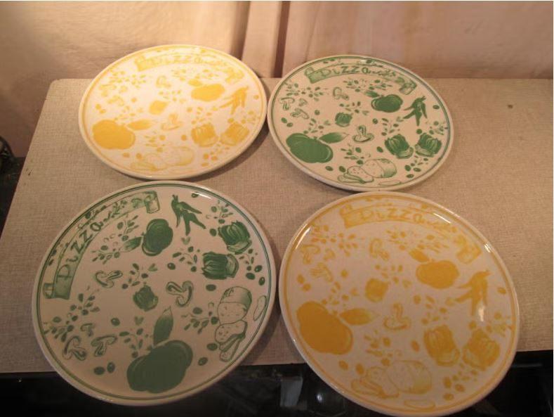 4 grandes assiettes à pizza de 30 cm, Enlèvement ou Envoi, Comme neuf, Assiettes(s)
