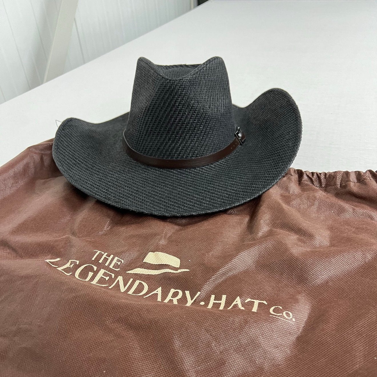 The Legendary Hat Zwart zwarte hoed 57 luxe cowboy western, Kleding | Heren, Hoeden en Petten, Ophalen of Verzenden, Nieuw, 57 cm (M, 7⅛ inch) of minder
