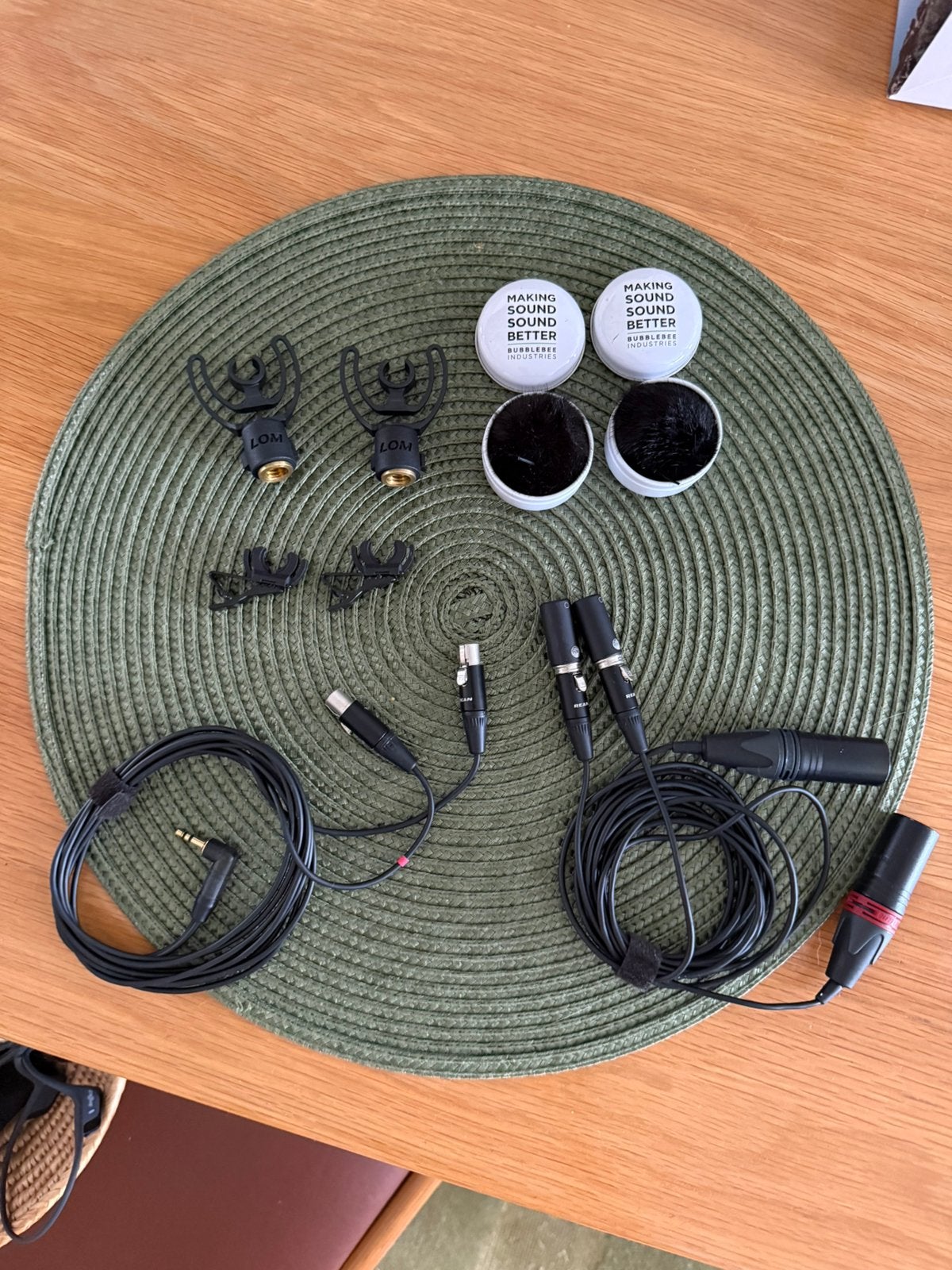 LOM MICROPHONES Uši Pro, Enlèvement ou Envoi