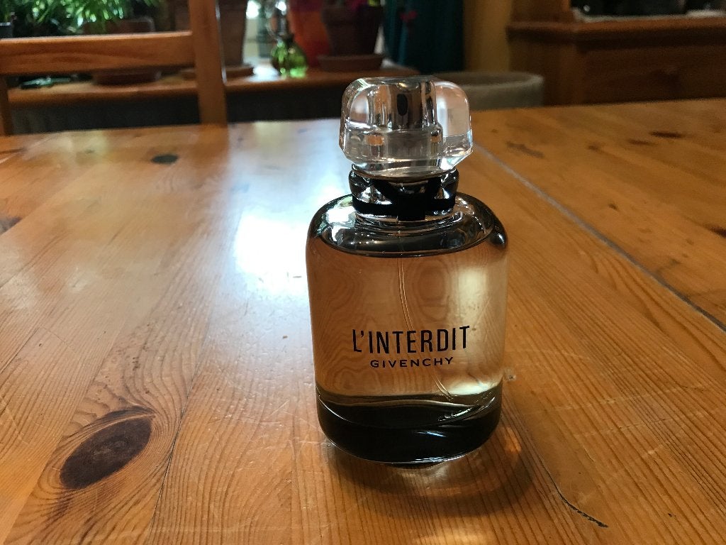 Eau de parfum "L'Interdit" de Givenchy - 125 ml + boite, Collections, Enlèvement ou Envoi, Comme neuf, Bouteille de parfum, Plein
