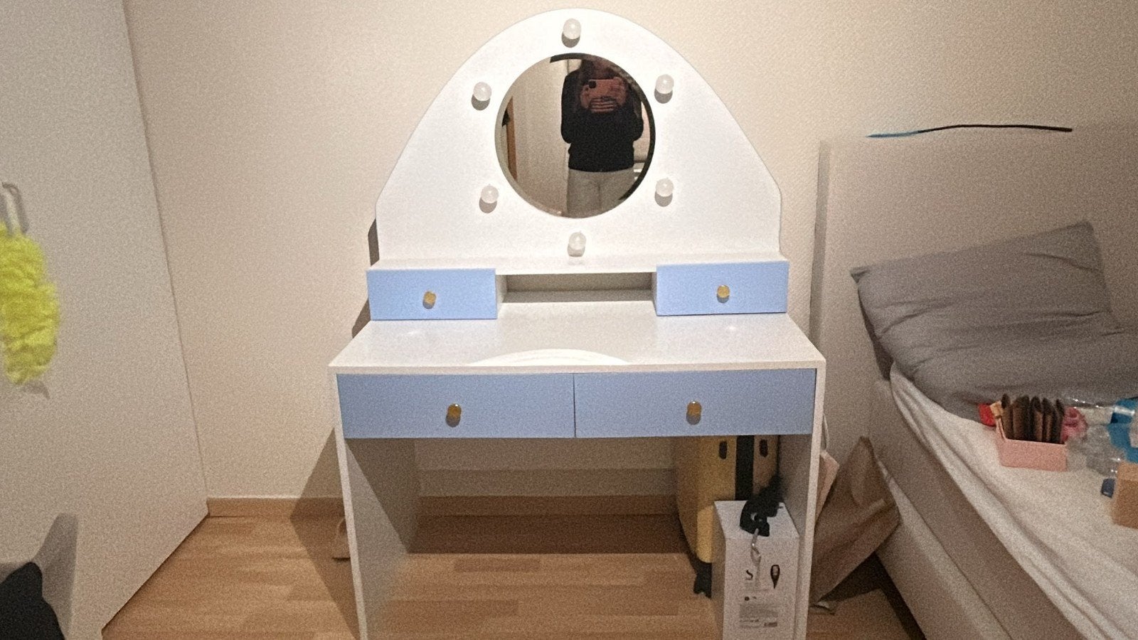 schminktafeltje, Enlèvement, Utilisé