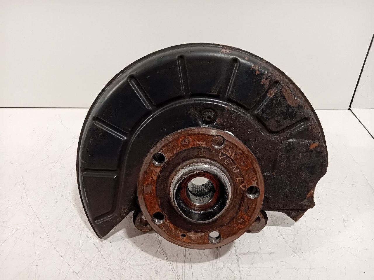 Wielnaaf links voor Volkswagen Golf, Autos : Pièces & Accessoires, Suspension & Châssis, Volkswagen, Utilisé, Origine de la pièce connue