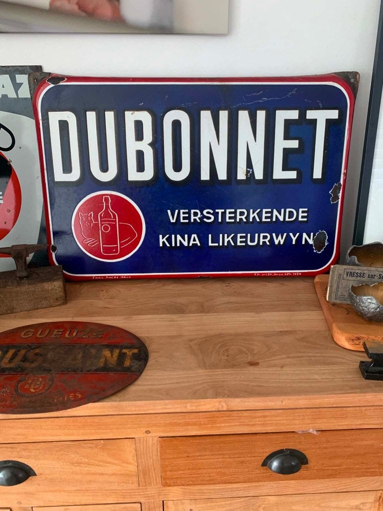 Dubonnet emaille, Enlèvement