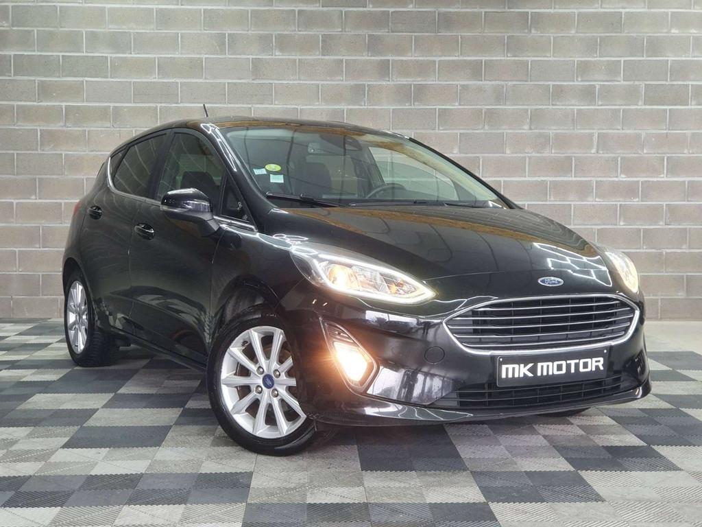 Ford Fiesta 1.5 DIESEL 86CV - 5 PORTES - CAR PLAY - CAPT, Auto's, Voorwielaandrijving, Stof, Gebruikt, 4 cilinders
