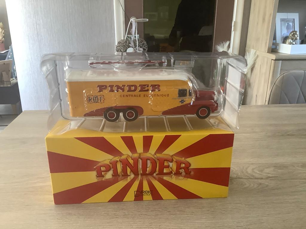 Pinder miniatuur circus vrachtwagen (Nieuw) (Schaal, Hobby en Vrije tijd, Modelauto's | 1:43, Ophalen of Verzenden, Nieuw, Bus of Vrachtwagen