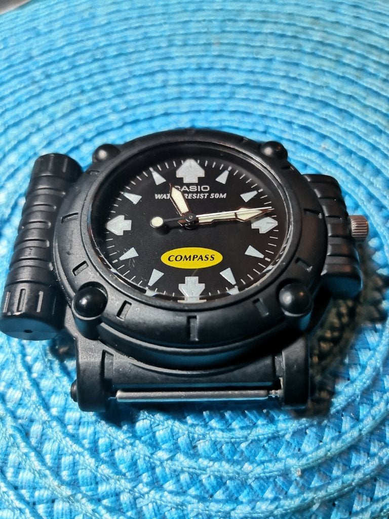 [RARE] Casio MW-43 "Compass" Vintage / Excellent État, Casio, Étanche, Enlèvement ou Envoi, Utilisé