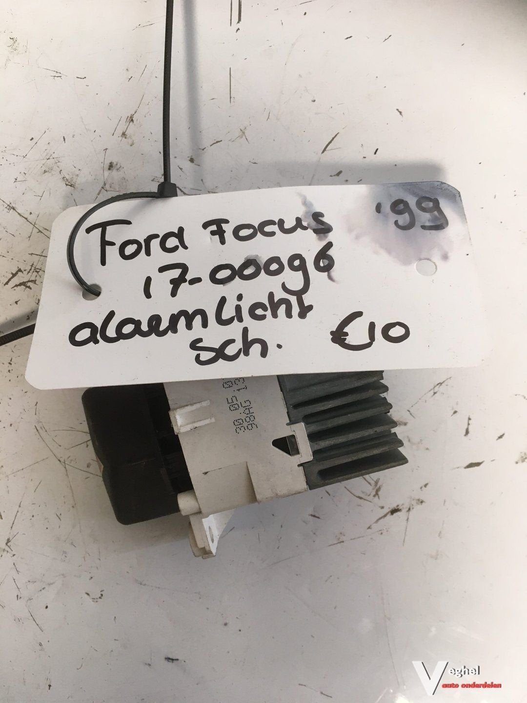 Ford Focus 1999 Alarmlichtschakelaar, -, Utilisé, -, -