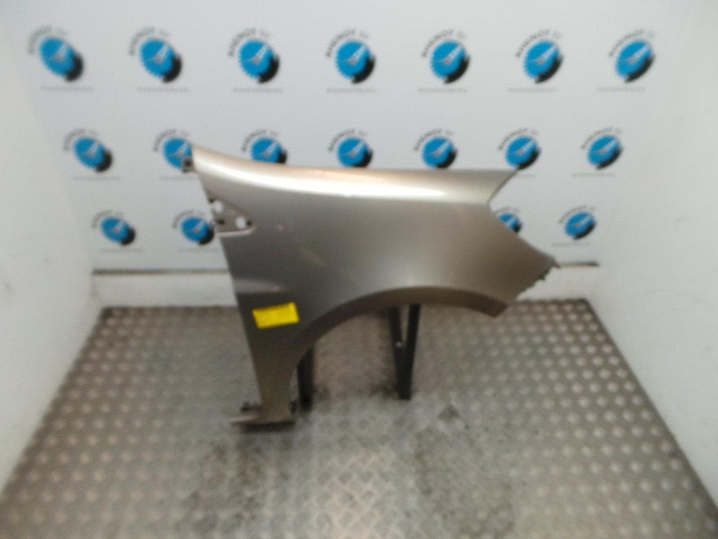 RENAULT CLIO VOORSCHERM R 2008, Enlèvement ou Envoi, Utilisé, Stiba membre