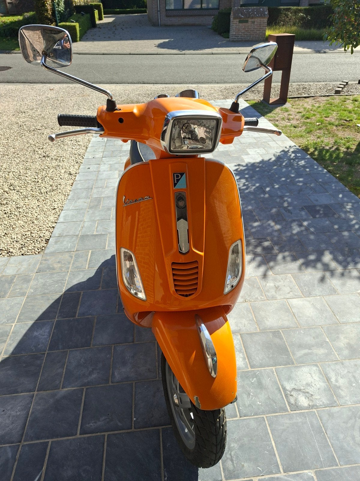 Orange Piaggio Vespa, Enlèvement, Vespa