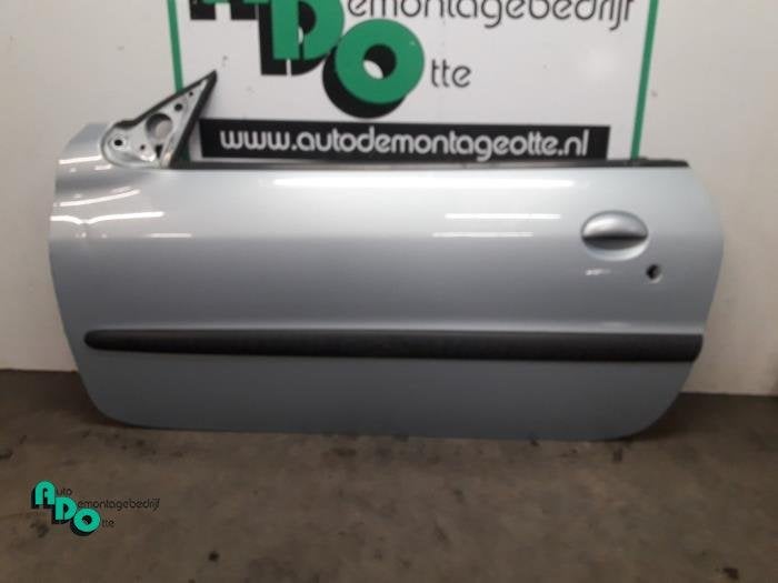 Portier 2Deurs links van een Peugeot 206 (206 98-) (EYLC), Gebruikt, -, Deur, -