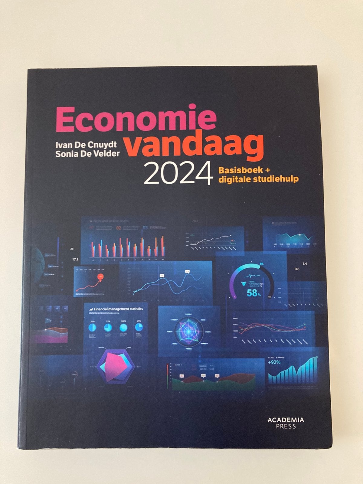 Economie Vandaag 2024, Enlèvement ou Envoi, Ivan De Cnuydt; Sonia De Velder, Comme neuf, Économie et Marketing