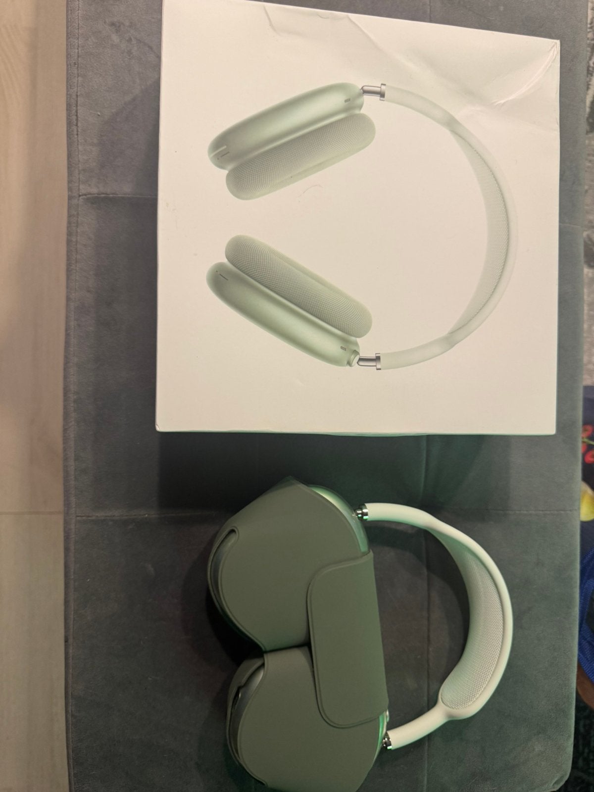Apple airpod max (1 groen en 1 zwart) in perfecte staat!!!, Ophalen, Zo goed als nieuw, Groen, Apple