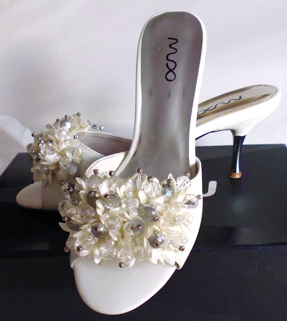 Schoenen, Ophalen, Wit, Nieuw, Pantoffels of Sloffen