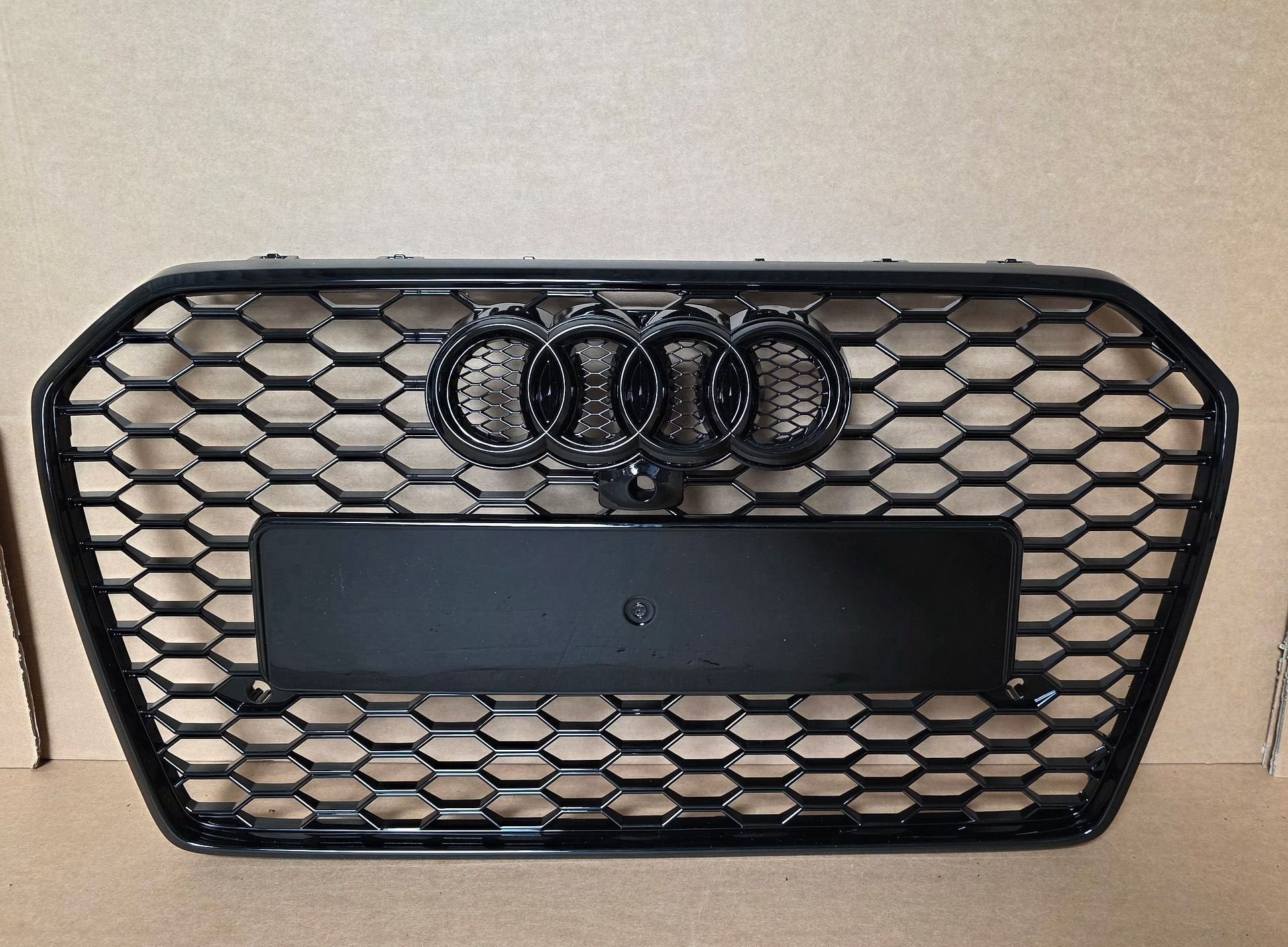 Grill AUDI A6 C7 FACELIFT 4G RS LOOK GRILLE RS6 bj.2014-2018, Neuf, -, Origine de la pièce connue, -