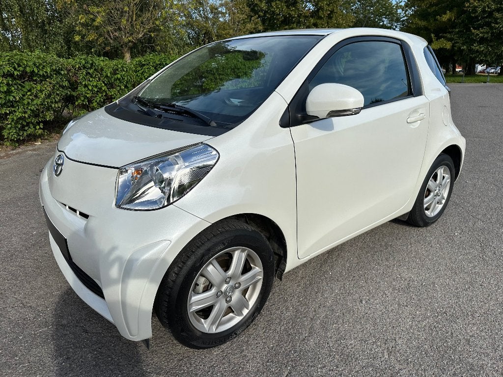 TOYOTA  > >  IQ  > >  998cc > >  95.000 km > >  1 EIGENAAR, Auto's, Stof, 50 kW, Zwart, Wit