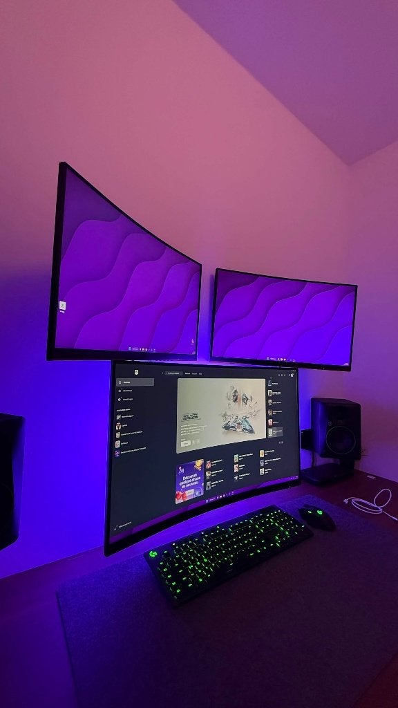 Lot de 3 Ecrans gaming AOC, Informatique & Logiciels, Gaming, Moins de 1 ms, 151 à 200 Hz, AOC