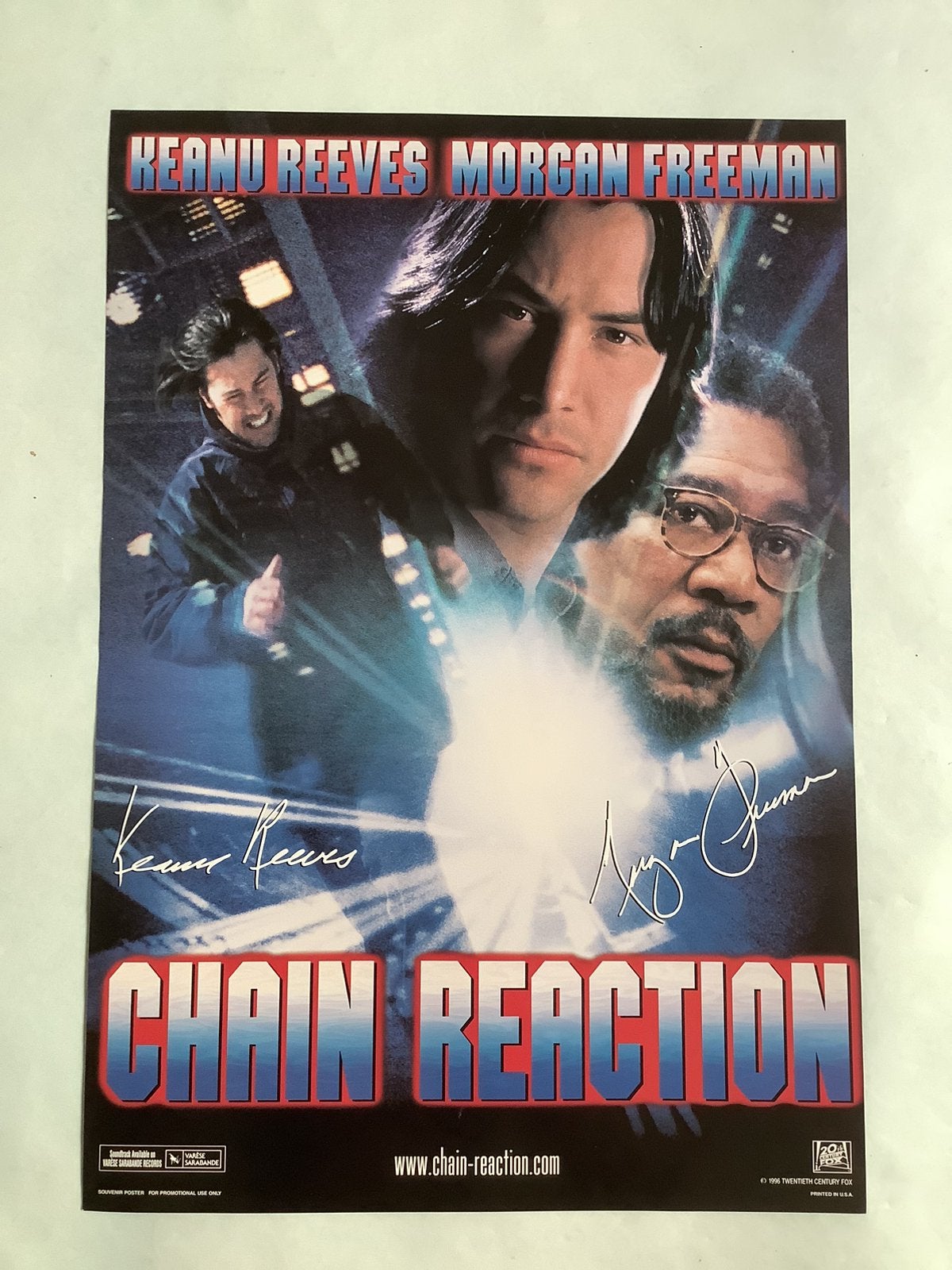 CHAIN REACTION   filmposter   35-50 cm, Verzamelen, Posters, Ophalen, Zo goed als nieuw