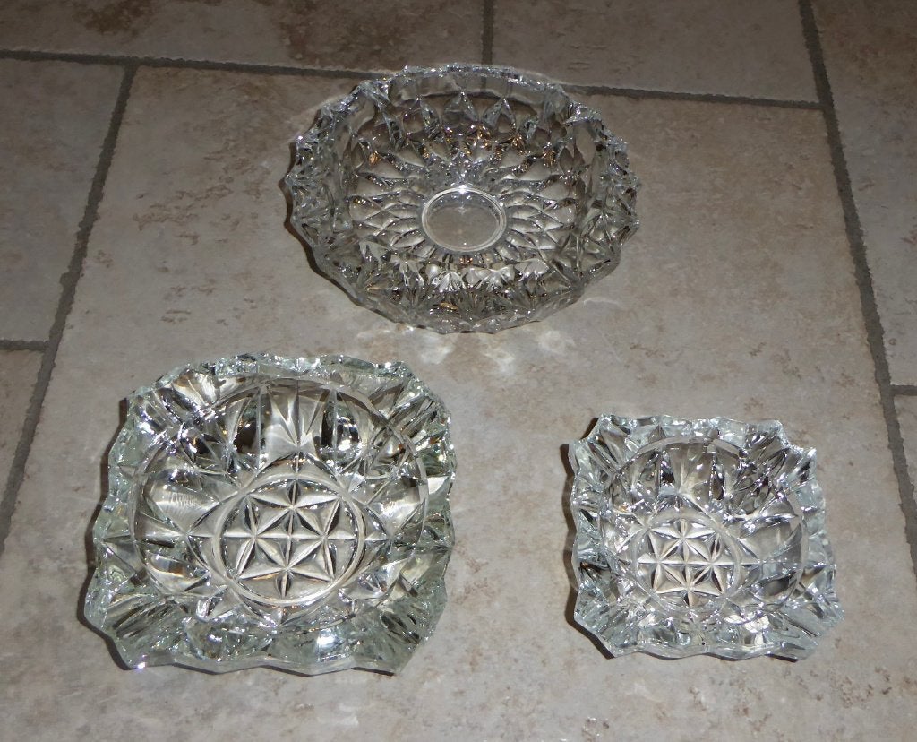 3 cendriers en verre taillé/Comme neuf, Enlèvement, Comme neuf