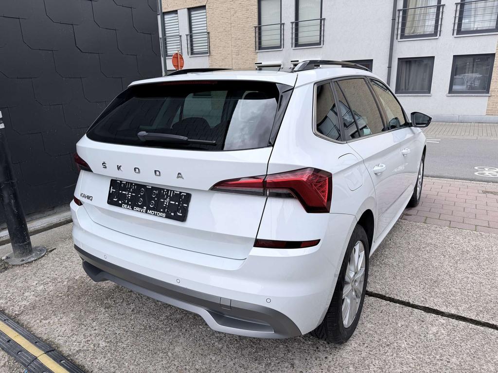 Skoda Kamiq PANO | CARPLAY | DIGITAAL DASH | ZETELVERWARMING, USB, Stof, Gebruikt, Overige kleuren