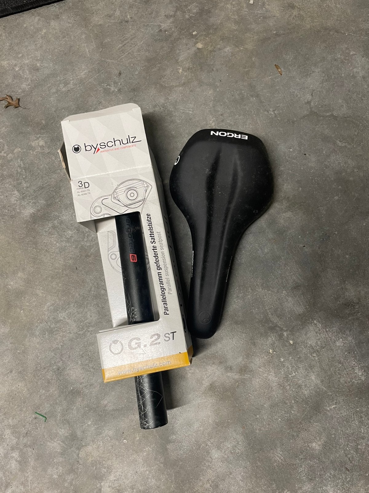 Zadelpen en zadel, Fietsen en Brommers, Ophalen, Nieuw, Zadel