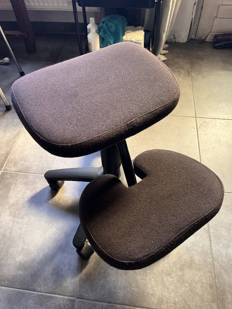 ergonomische kniestoel, Ophalen, Gebruikt, Bruin, Bureaustoel