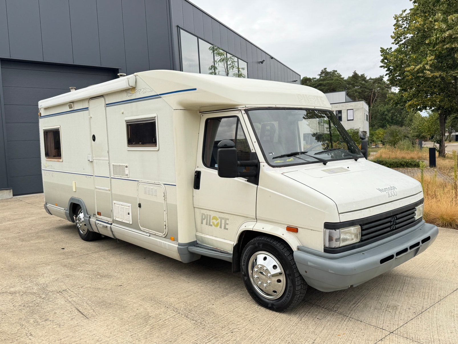 Mobilhomes Peugeot J5 PILOTE Chassie 2.5Turbo-Diesel Gekeurd, Boîte manuelle, Pilote, Diesel, Particulier