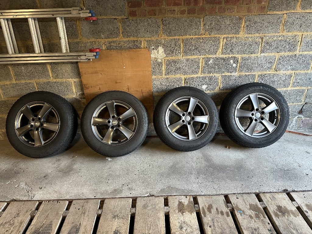 4 pneus hiver + jantes alu pour SUV, Autos : Pièces & Accessoires, Enlèvement, Utilisé, Véhicule tout-terrain, Pneus hiver