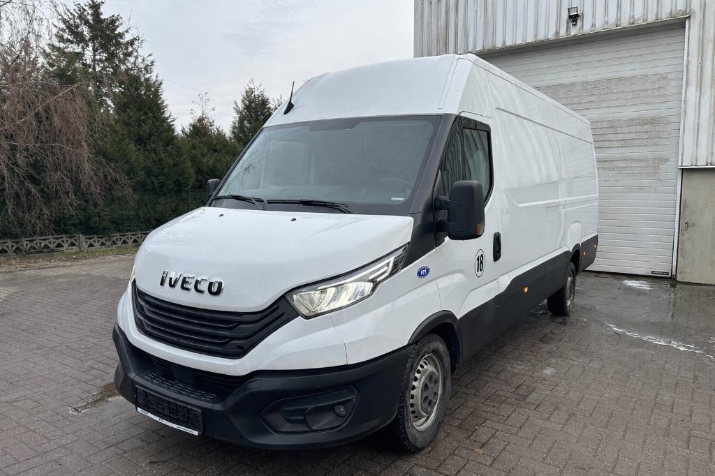 IVECO DAILY 2024 35S18 175PK L4H2 |, Auto's, Bestelwagens en Lichte vracht, Automaat, 4 cilinders, Iveco, Wit