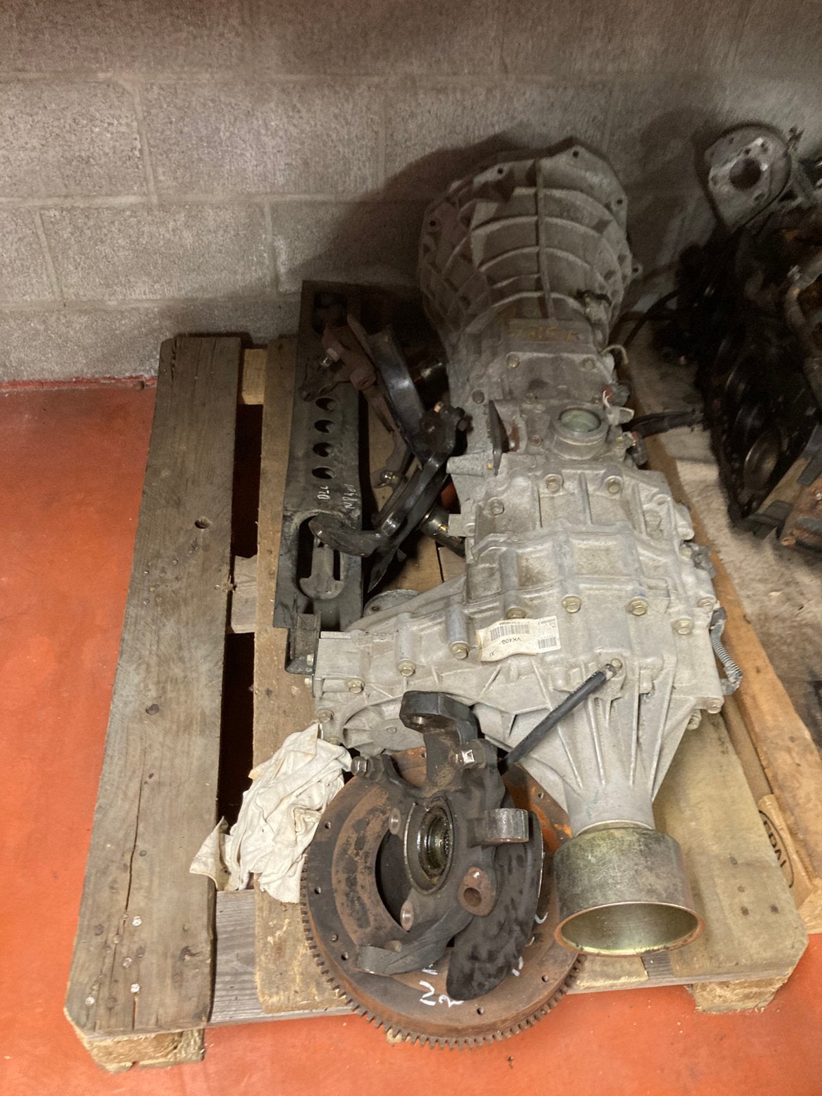 Nissan navara d22 versnellingsbak, Ophalen, Nissan