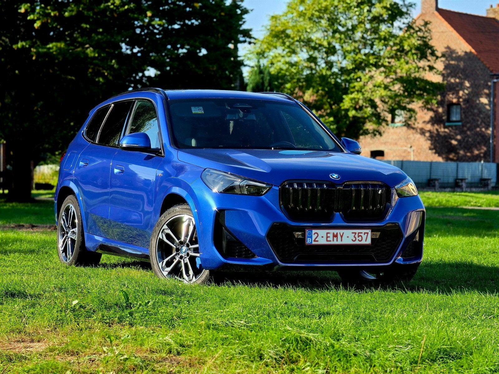 bmw iX1 Pack M, Autos, Achat, Euro 6, Toit ouvrant, Noir