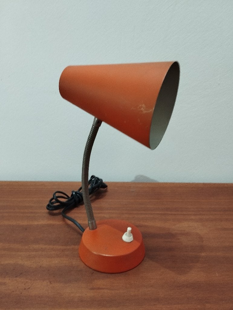 Vintage oranje bureaulampje beweegbare arm inox  - Space Age, Antiek en Kunst, Antiek | Verlichting, Ophalen of Verzenden