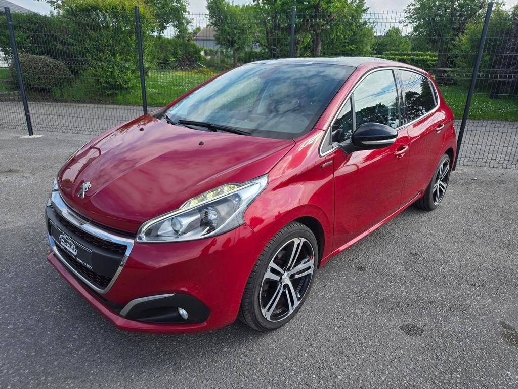 Peugeot 208 1.2 Gt line S, Voorwielaandrijving, 1199 cc, Leder en Stof, https://public.car-pass.be/vhr/ca6c6719-5508-4c00-8afc-4a076a0e701f