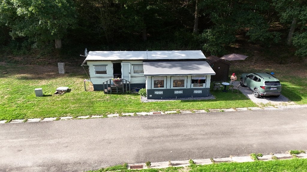 caravane dans le Domaine de Chevetogne, Next, 8 mètres et plus, Poêle, Lit fixe