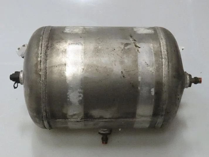 Volvo Compressed Air System Luchttank 15L Volvo, Ophalen, Gebruikt