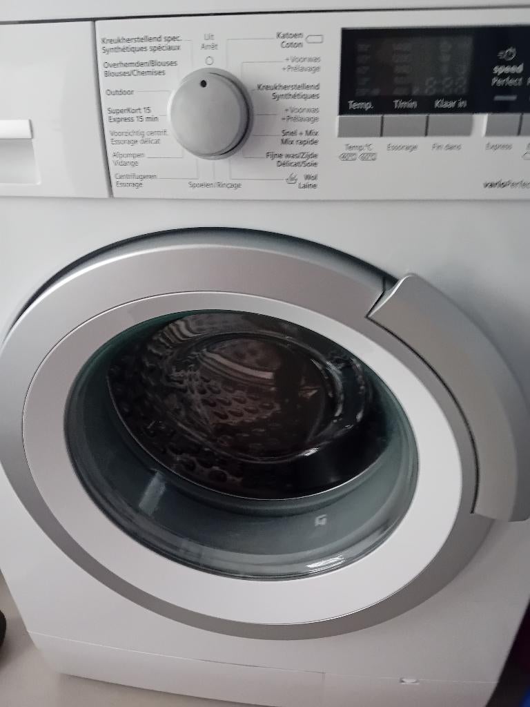 Wasmachine, Elektronische apparatuur, Wasmachines, Ophalen, 1200 tot 1600 toeren, Gebruikt, 8 tot 10 kg