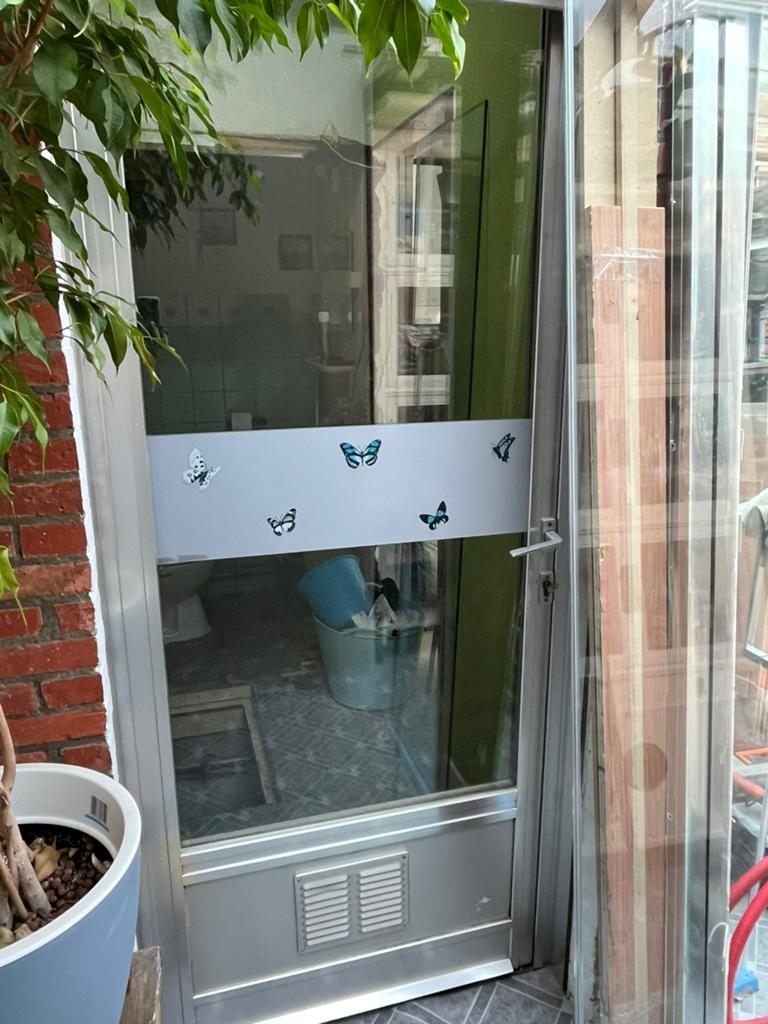 Aluminium deur met sleutel, Doe-het-zelf en Bouw, Deuren en Vliegenramen, Ophalen, Zo goed als nieuw, Glas