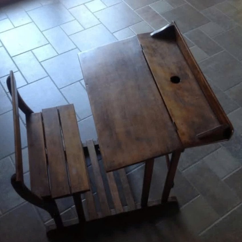 Ancien banc d'écolier, Antiquités & Art, Antiquités | Meubles | Chaises & Canapés, Enlèvement