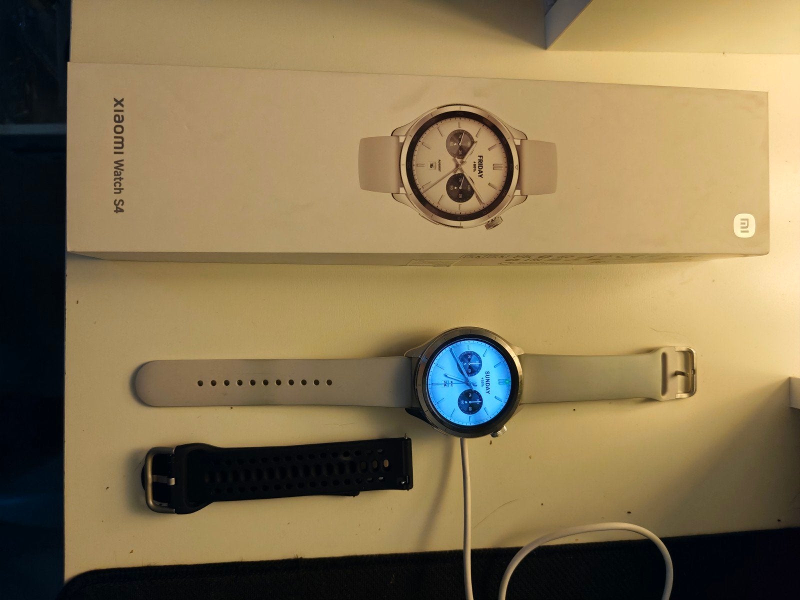 Xiaomi Watch S4 zilver, Handtassen en Accessoires, Smartwatches, Ophalen, Zo goed als nieuw, Waterdicht, Zilver