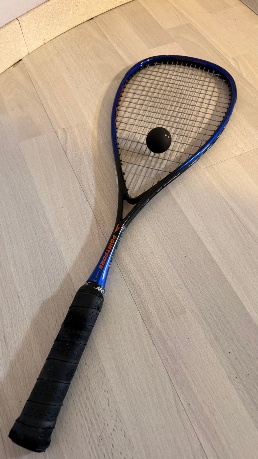 Squash racket met bal, Sports & Fitness, Squash, Enlèvement, Utilisé, Raquette, Avec housse