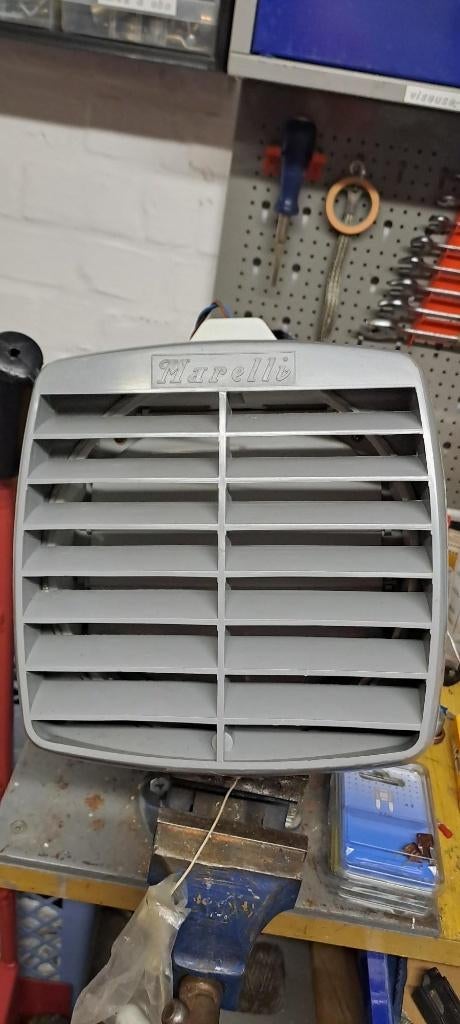 2 ventilateur extracteurs de fumé ,vapeur ,peinture .air., Enlèvement, Comme neuf, Ventilateur et Extracteur