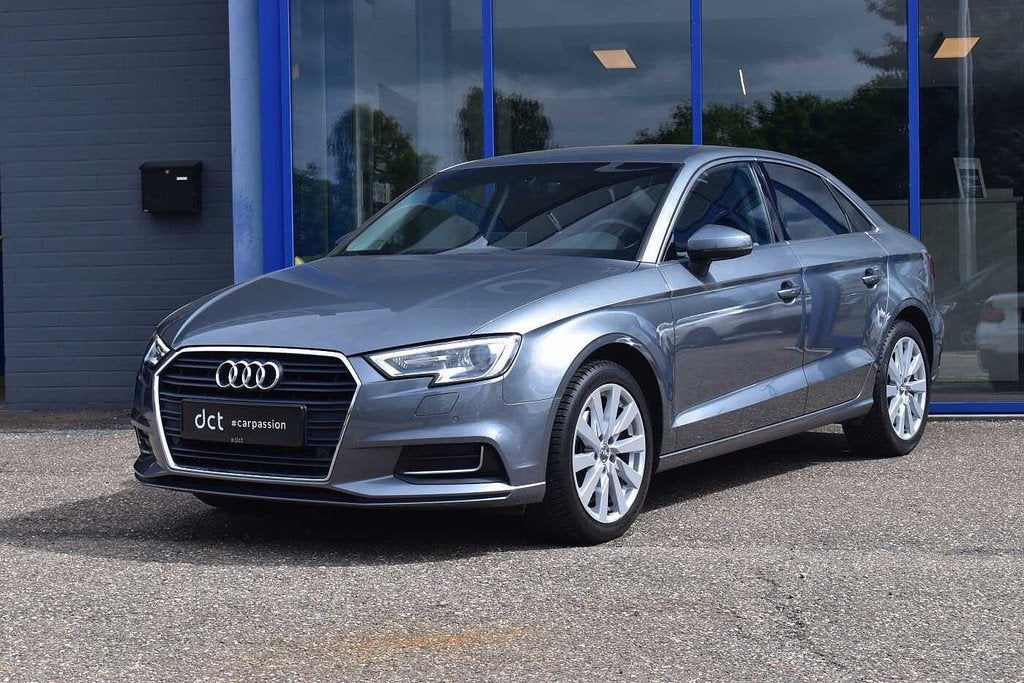 Audi A3 Sedan TFSI S tronic Xenon Navi Camera (bj 2017), Auto's, 4 deurs, https://public.car-pass.be/vhr/65680cc5-36cc-4549-8ce6-ff10aa5ce038