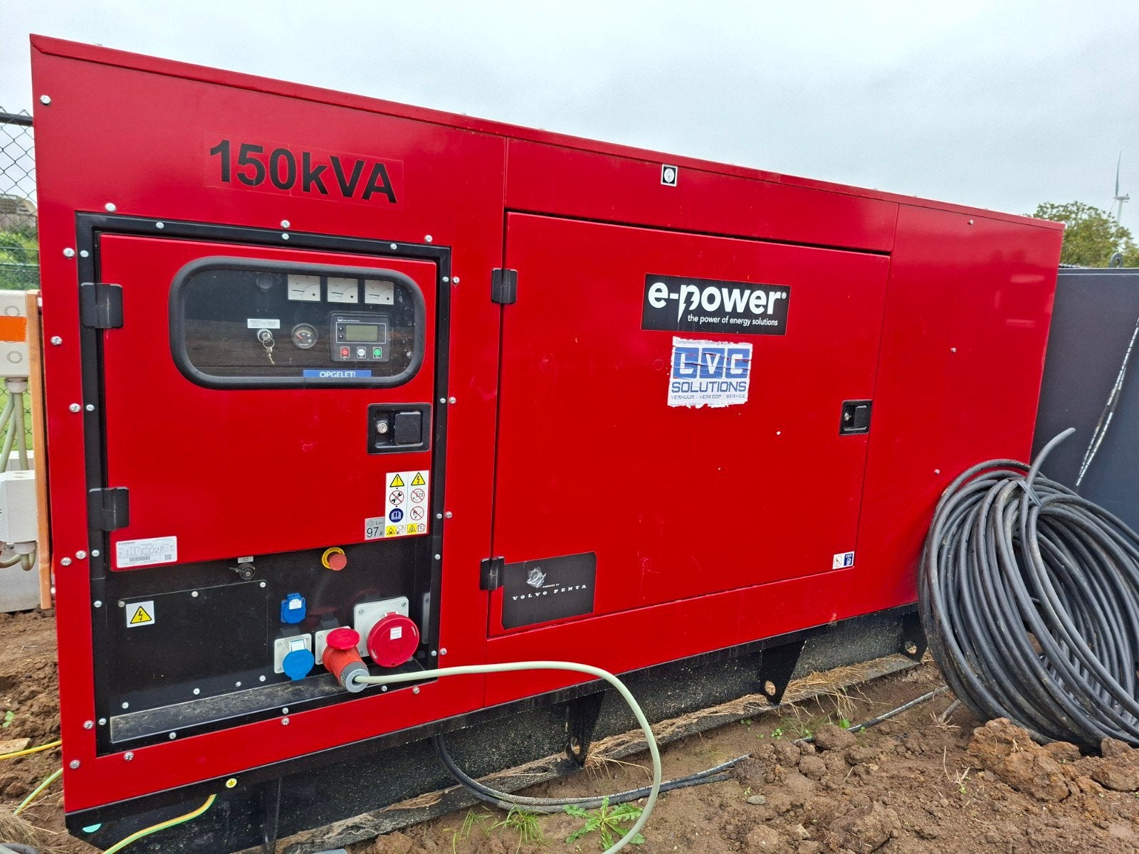 Stroomgroep 150 KVA + tank 2500 L, Doe-het-zelf en Bouw, Ophalen