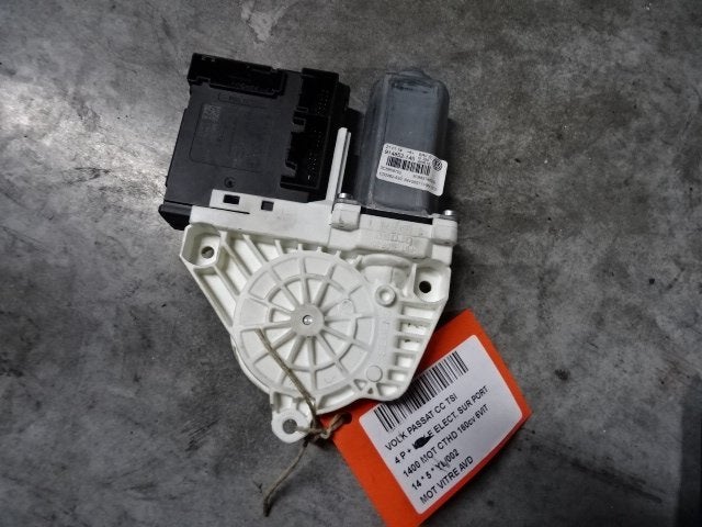 MOTEUR LEVE VITRE ELECTRIQUE AVANT DROIT Passat (3C2), Volkswagen, Mevr. I. Hauben, Utilisé, Avant