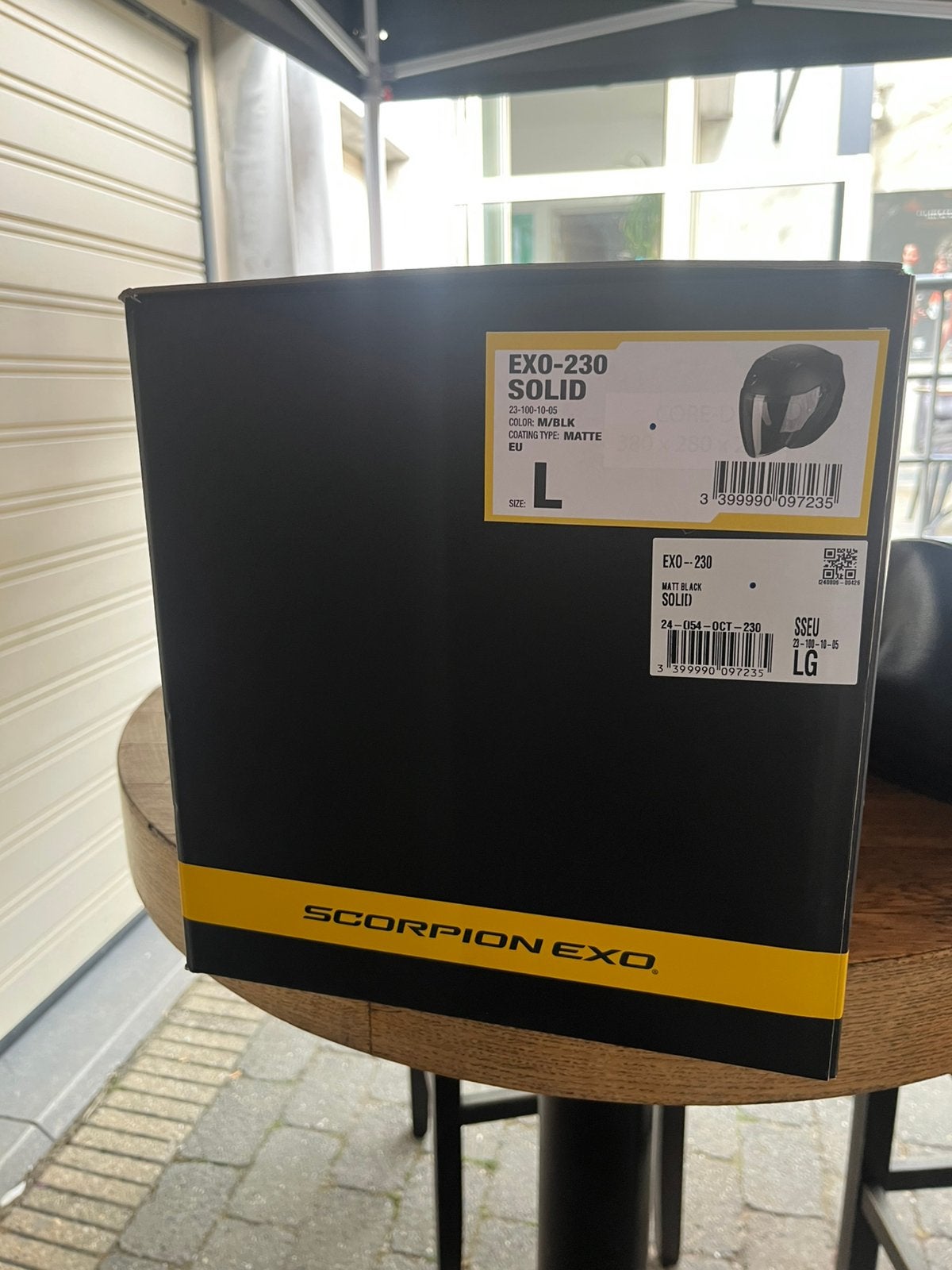 Helm, Ophalen, Zo goed als nieuw