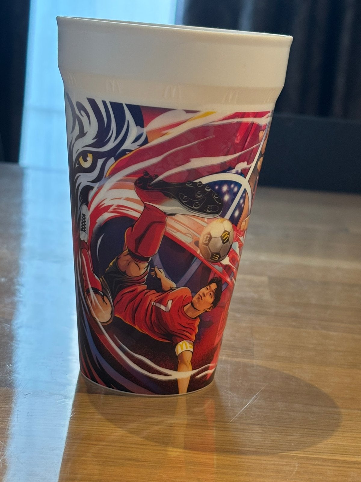 Mcdonalds beker son, Ophalen