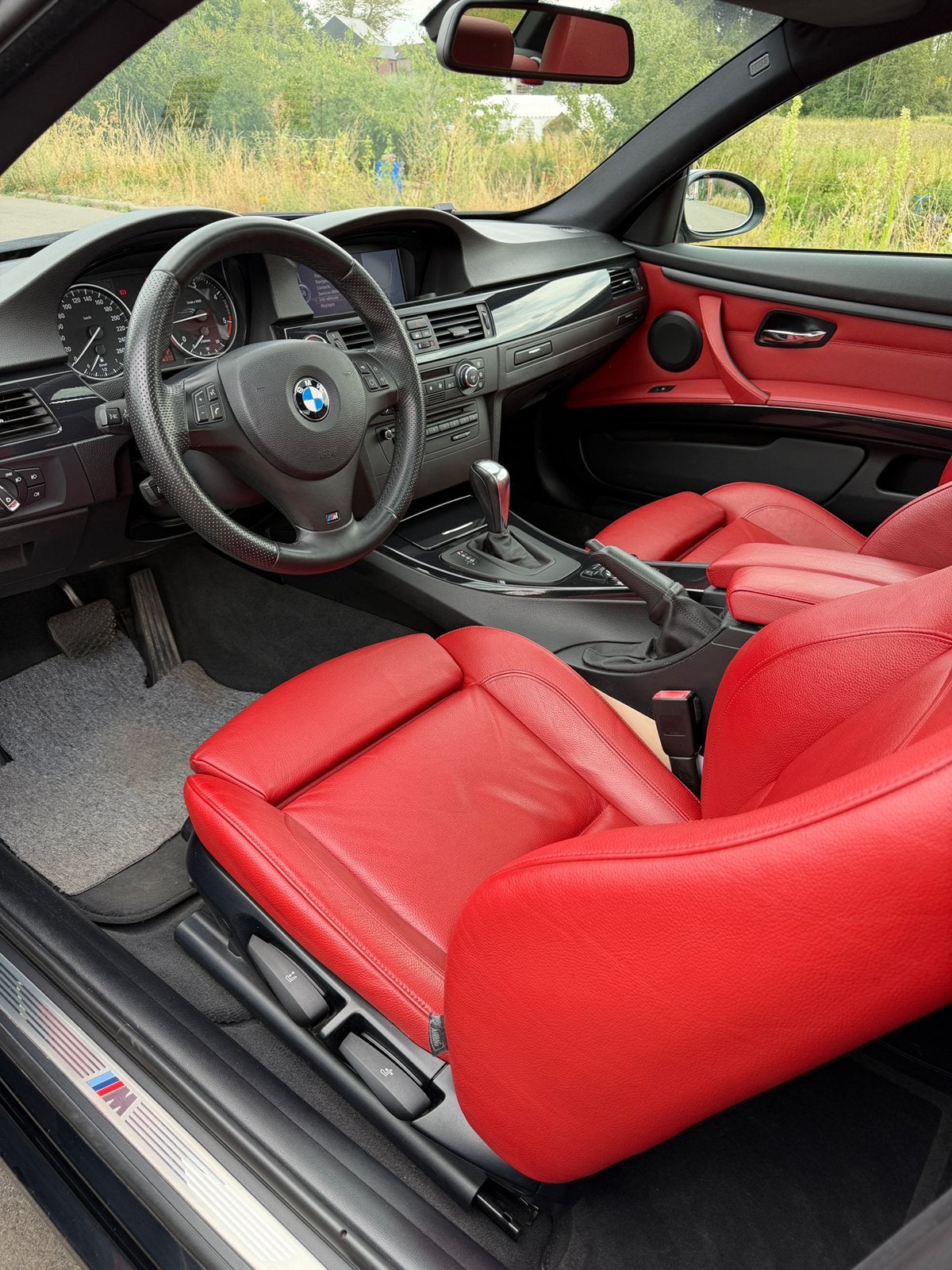 BMW 320d E92 Pack M, Auto's, BMW, Automaat, Euro 5, Zwart, Overige kleuren