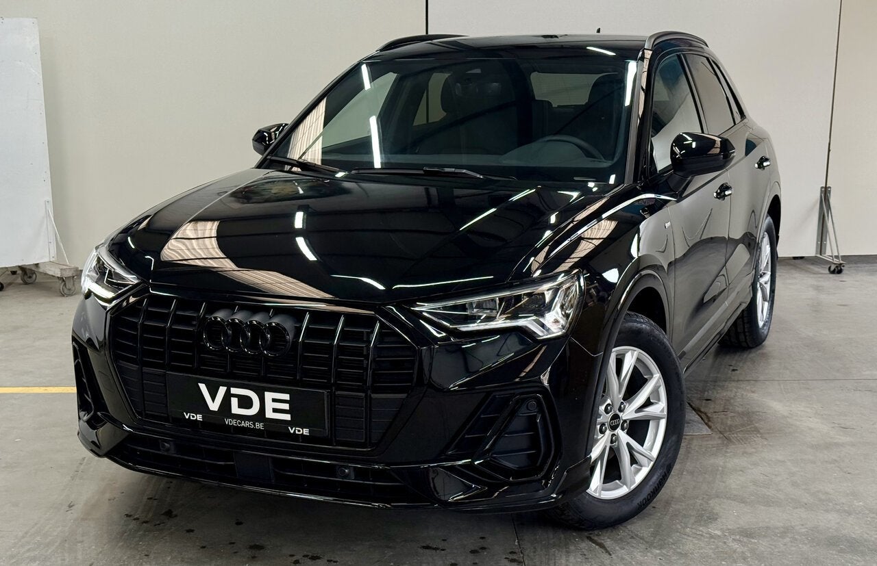Audi Q3 35 TFSI SLINE | STRONIC | CARPLAY | TREKHAAK *LIKE, Auto's, 0 cilinders, 1498 cc, 0 kg, Zwart