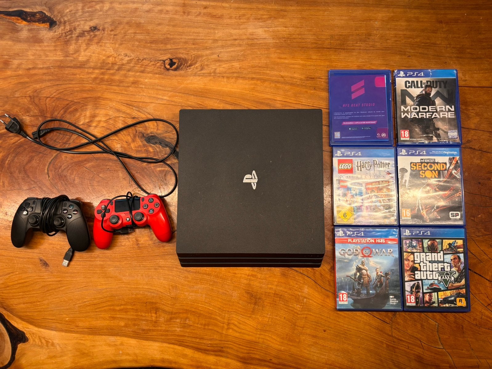 PlayStation 4 Pro 1TB (CUH-7216B) + 2 controllers + 7 games, Ophalen, Met 2 controllers, 1 TB, Pro