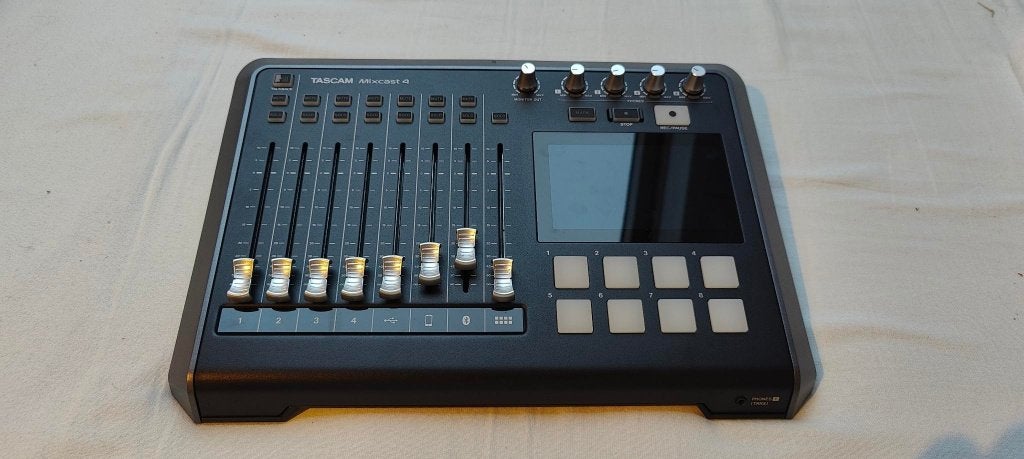 Tascam Mixcast 4 – Podcast Studio Set | Mixer + Recorder, Ophalen, Nieuw, Audio