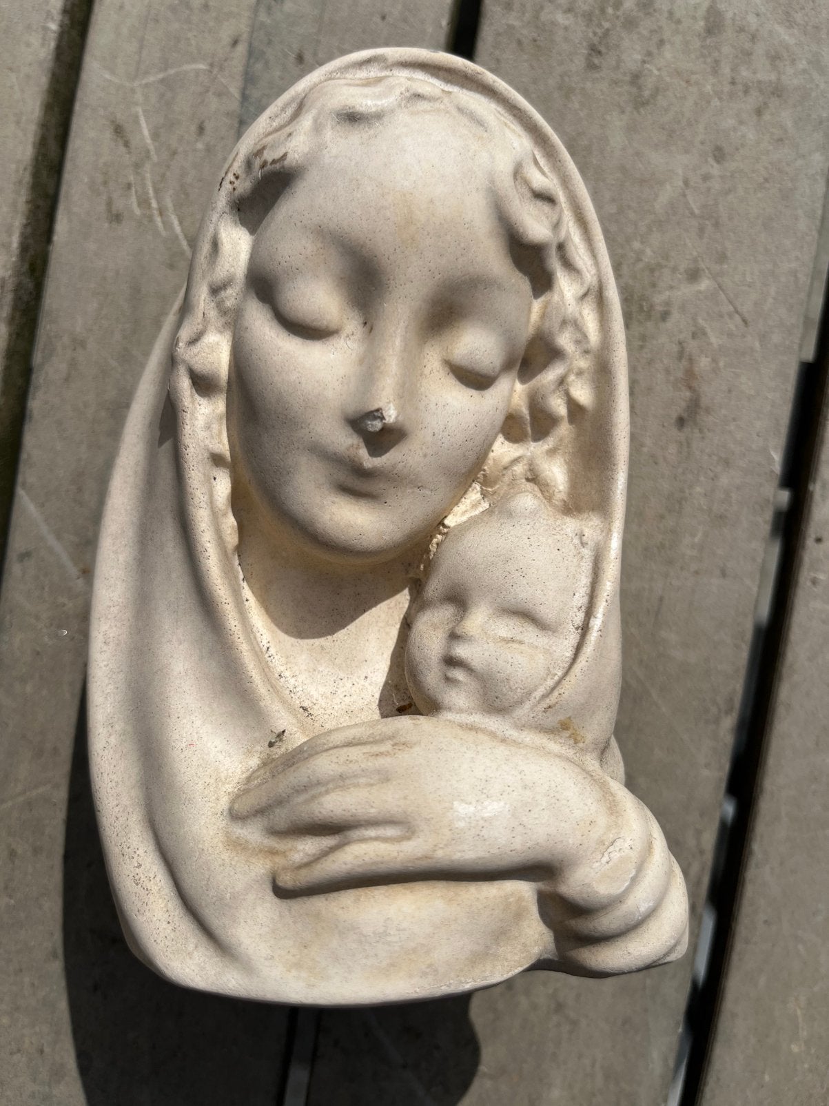 Beeldje moeder met kind, Ophalen